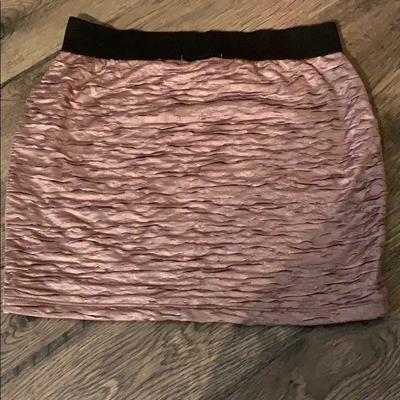 Charlotte Russe Gold Ruched Mini Skirt. - Picture 5 of 5